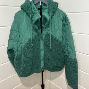 PacSun Quilted & Sherpa Hooded Puffer Jacket. Green. Size: Medium